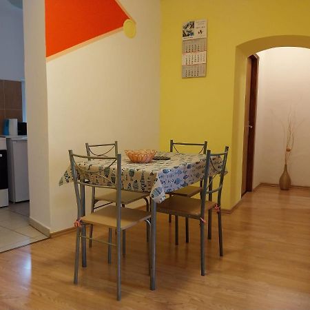 Apartmani Jadran Mali Lošinj Dış mekan fotoğraf